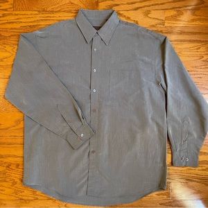 Johnston and Murphy large button down shirt